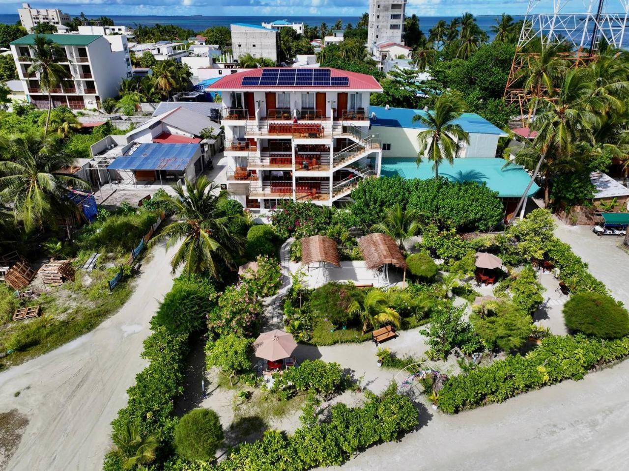 Reef Edge Thulusdhoo, Maldives Hotel Exterior photo